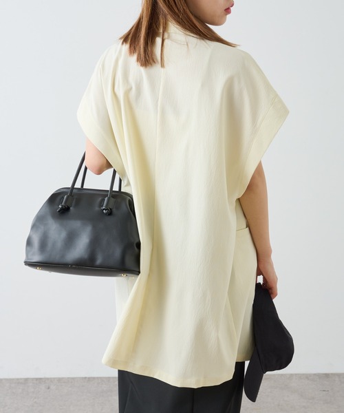 COLONY 2139(コロニートゥーワンスリーナイン)の「クレープノースリーブジレ/ベスト/セットアップ可(ベスト・レディース・アイボリー/グレイッシュベージュ/ブラック/ピンク・FREE)」の8枚目の写真