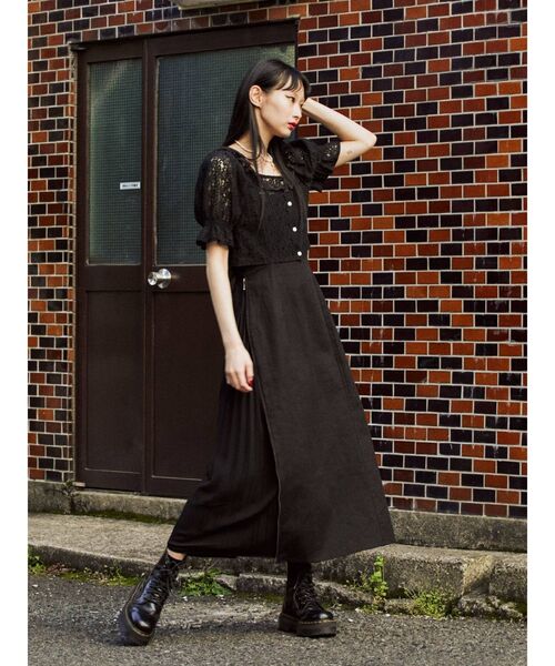 jouetie（ジュエティ）の「スクエアネックレースブラウス（シャツ/ブラウス・レディース・ブラック/レッド/オフホワイト・MEDIUM）」の7枚目の写真