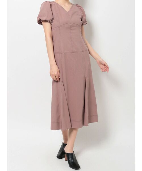 MERCURYDUO（マーキュリーデュオ）の「ステッチ切替ボリュームスリーブワンピース（ワンピース・レディース・ピンク/インディゴブルー/ブラウン・SMALL/MEDIUM）」の12枚目の写真