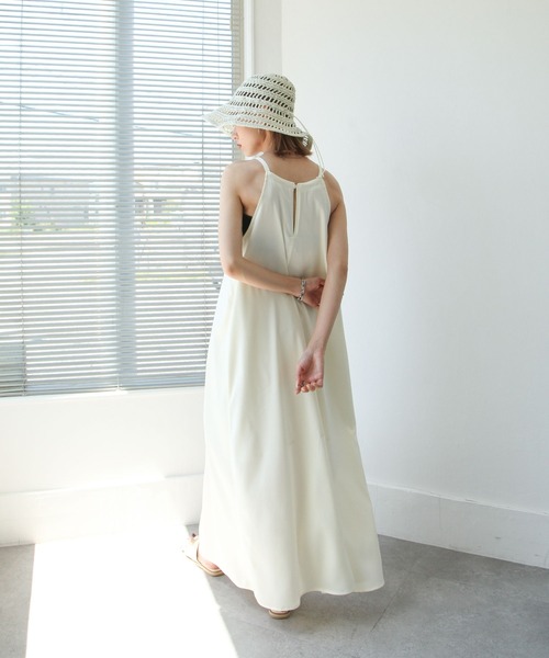 Chillfar(チルファー)の「アメスリロングワンピース(ワンピース・レディース・ブラック/ブラウン/ライム/アイボリー・MEDIUM/LARGE)」の5枚目の写真