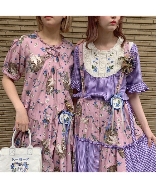 【極美品✨レア‼️】ピンクハウス　ブルーベリーファームプリントパッチワークスカート PINK HOUSE（ピンクハウス）の「ブルーベリーファームプリント