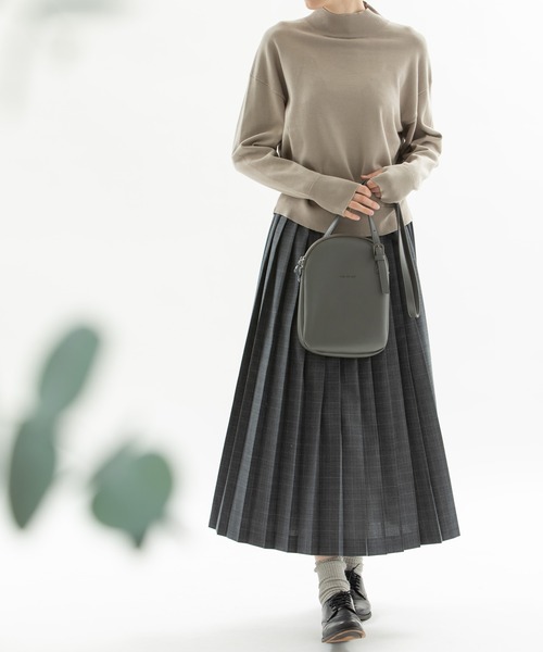 nop de nod(ノップドゥノッド)の「ポリエステルウール切り替えプリーツスカート(スカート・レディース・ブラック/ダークグレー・3)」の3枚目の写真