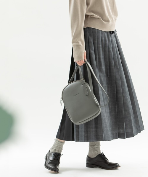 nop de nod(ノップドゥノッド)の「ポリエステルウール切り替えプリーツスカート(スカート・レディース・ブラック/ダークグレー・3)」の5枚目の写真