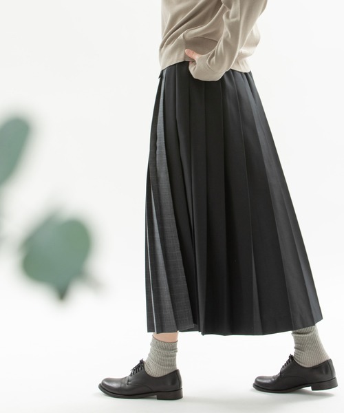 nop de nod(ノップドゥノッド)の「ポリエステルウール切り替えプリーツスカート(スカート・レディース・ブラック/ダークグレー・3)」の6枚目の写真