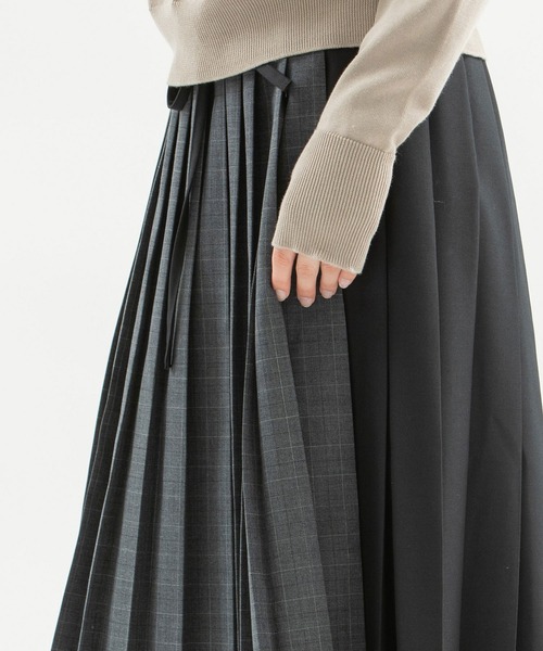 nop de nod(ノップドゥノッド)の「ポリエステルウール切り替えプリーツスカート(スカート・レディース・ブラック/ダークグレー・3)」の8枚目の写真