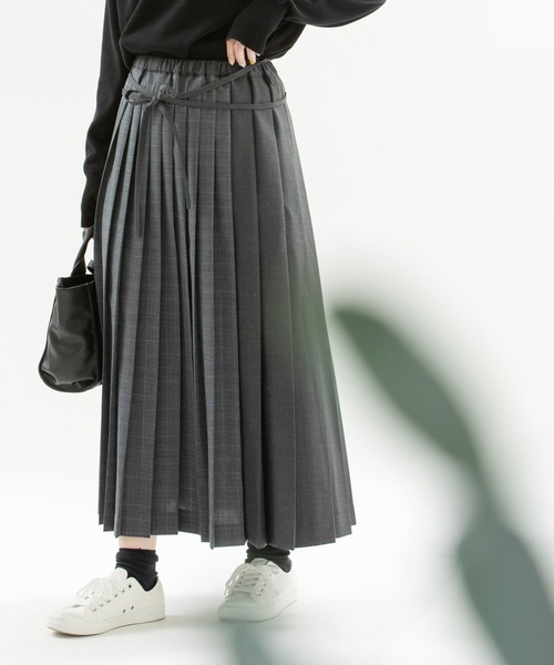nop de nod(ノップドゥノッド)の「ポリエステルウール切り替えプリーツスカート(スカート・レディース・ブラック/ダークグレー・3)」の12枚目の写真