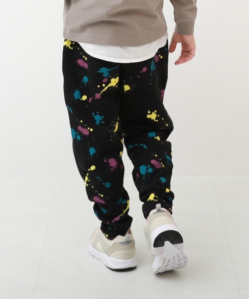 devirock（デビロック）の「プリント サルエル スウェットパンツ（スウェットパンツ・キッズ・ブラック/ベージュ/グレー/カーキ/ライトブラウン/モカ/ブラウン系その他/グレー系その他/グレー系その他2/ブラウン系その他2/その他11/その他12/その他13・80ｃｍ/90cm/110cm/100cm/120cm/130cm/140cm/150cm/160cm）」の2枚目の写真