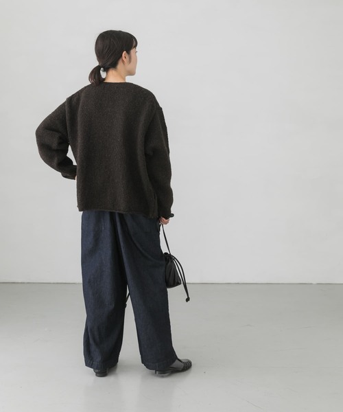 かぐれ（カグレ）の「ペルークルーネックカーディガン（カーディガン/ボレロ・レディース・ダークブラウン/グレー・FREE）」の4枚目の写真