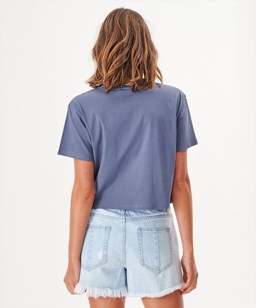 rip curl(リップカール)の「【RIP CURL リップカール】レディースプリントクロップTシャツ(Tシャツ/カットソー・レディース・ゴールド/ナチュラル/ダークブルー・SMALL/MEDIUM/LARGE/X-SMALL)」の7枚目の写真