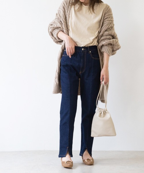 menue（メヌエ）の「バックル付きスクエアトゥフラットパンプス（パンプス・レディース・アイボリー/ブラック/グレイッシュベージュ/テラコッタ・21.5cm/22.0cm/22.5cm/23.0cm/23.5cm/24.0cm/24.5cm/25.0cm/25.5cm/26.0cm）」の10枚目の写真