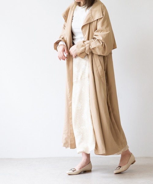 menue（メヌエ）の「バックル付きスクエアトゥフラットパンプス（パンプス・レディース・アイボリー/ブラック/グレイッシュベージュ/テラコッタ・21.5cm/22.0cm/22.5cm/23.0cm/23.5cm/24.0cm/24.5cm/25.0cm/25.5cm/26.0cm）」の22枚目の写真