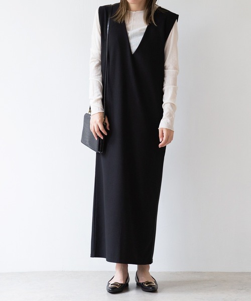 menue（メヌエ）の「バックル付きスクエアトゥフラットパンプス（パンプス・レディース・アイボリー/ブラック/グレイッシュベージュ/テラコッタ・21.5cm/22.0cm/22.5cm/23.0cm/23.5cm/24.0cm/24.5cm/25.0cm/25.5cm/26.0cm）」の17枚目の写真