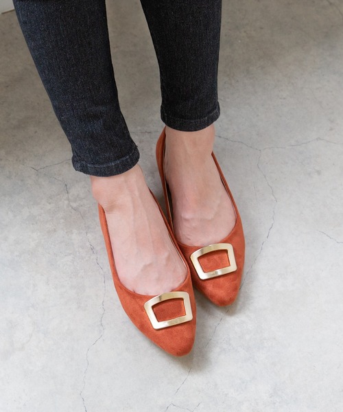 menue（メヌエ）の「バックル付きスクエアトゥフラットパンプス（パンプス・レディース・アイボリー/ブラック/グレイッシュベージュ/テラコッタ・21.5cm/22.0cm/22.5cm/23.0cm/23.5cm/24.0cm/24.5cm/25.0cm/25.5cm/26.0cm）」の15枚目の写真