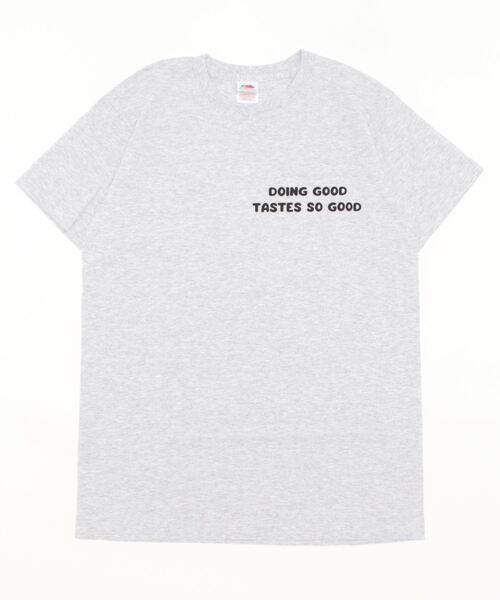 FRUIT OF THE LOOM(フルーツオブザルーム)の「FTL×ovgo BAKER S/S TEE / コラボ / Tシャツ / 半袖 / バック / フォト / プリント / ユニセックス(Tシャツ/カットソー・レディース・ブラック/ホワイト系その他2/ホワイト系その他/グレー系その他・SMALL/MEDIUM/LARGE/X-LARGE)」の4枚目の写真