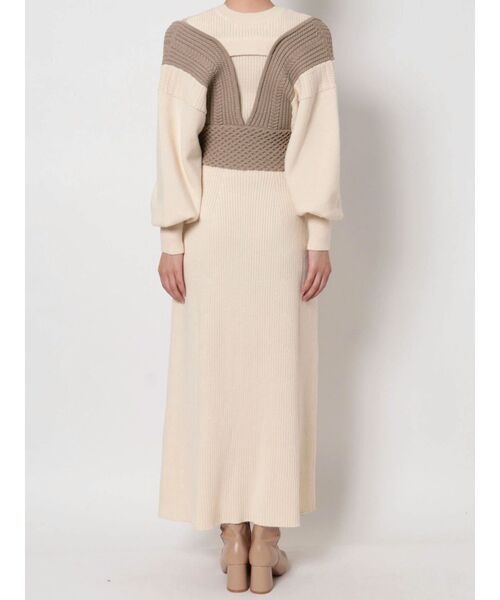 LAGUNAMOON（ラグナムーン）の「ベストレイヤードパターンニットワンピース（ワンピース・レディース・アイボリー/ブラック/ブラウン・SMALL/MEDIUM）」の20枚目の写真