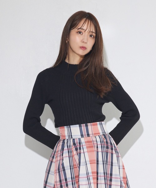 ADIRA（アディラ）の「スタイルアップリブニット（ニット/セーター・レディース・ブラック/アイボリー/ピンク・MEDIUM）」の22枚目の写真