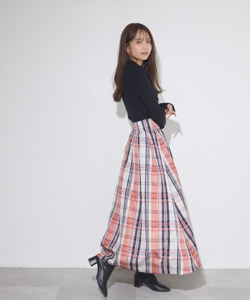 ADIRA（アディラ）の「スタイルアップリブニット（ニット/セーター・レディース・ブラック/アイボリー/ピンク・MEDIUM）」の14枚目の写真