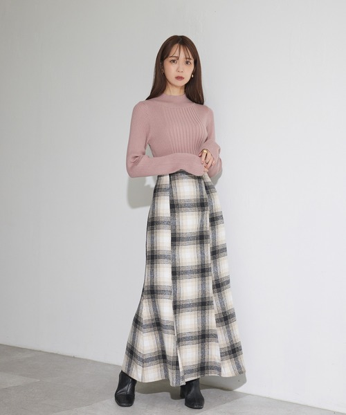 ADIRA（アディラ）の「スタイルアップリブニット（ニット/セーター・レディース・ブラック/アイボリー/ピンク・MEDIUM）」の20枚目の写真