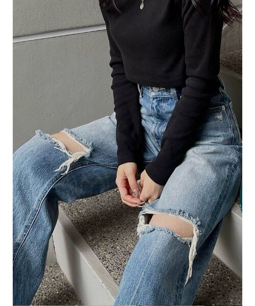 EVRIS（エヴリス）の「ダメージワイドデニムパンツ（デニムパンツ・レディース・ライトブルー/ブルー・MEDIUM/SMALL）」の2枚目の写真