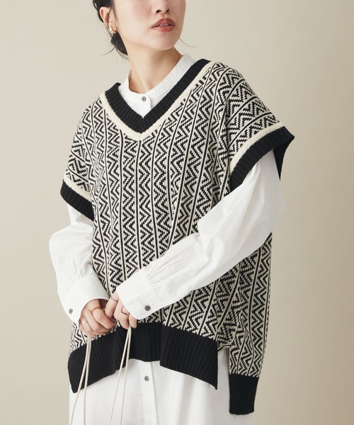 CRAFT STANDARD BOUTIQUE（クラフトスタンダードブティック）の「WJQニットベスト　＊（ベスト・レディース・ブラック/ブラウン・FREE）」の2枚目の写真