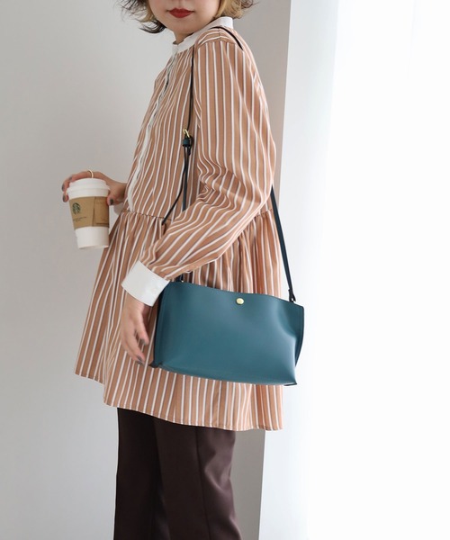 Legato Largo（レガートラルゴ）の「レガートラルゴ　かるいかばんショルダー（ショルダーバッグ・レディース・サンドグレー/ライトグレー/キャメル/ダークグレー/ブラック/アイボリー/ターコイズブルー・FREE）」の13枚目の写真