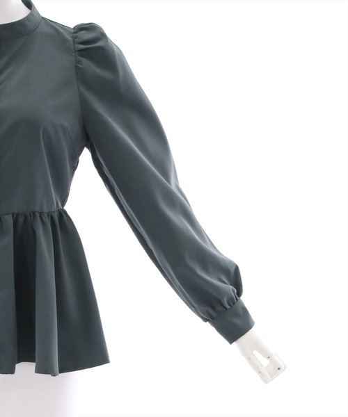 clear（クリア）の「ロングスリーブペプラムブラウス（シャツ/ブラウス・レディース・ブラック/オフホワイト/グレー・F）」の9枚目の写真