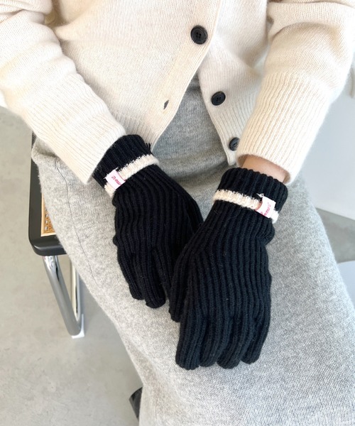 wears(ウェアーズ)の「【スマホ対応】リブニットホールタッチライングローブ 手袋(手袋・レディース・グレー/アイボリー/ブラウン/ブルー/ブラック/レッド/ブルー系その他・FREE)」の12枚目の写真