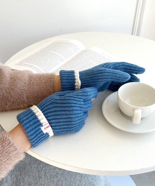 wears(ウェアーズ)の「【スマホ対応】リブニットホールタッチライングローブ 手袋(手袋・レディース・グレー/アイボリー/ブラウン/ブルー/ブラック/レッド/ブルー系その他・FREE)」の21枚目の写真