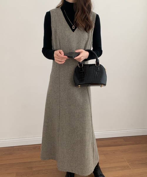 ABITOKYO（アビトーキョー）の「VネックAラインロングジャンパースカート（ジャンパースカート・レディース・ブラウン/グレー/ブラック・S/M）」の6枚目の写真