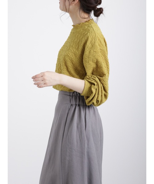 Samansa Mos2 blue（サマンサモスモスブルー）の「キルティングフリル衿プルオーバー（Tシャツ/カットソー・レディース・ブラック/マスタード/オフホワイト・ﾌﾘ-）」の13枚目の写真