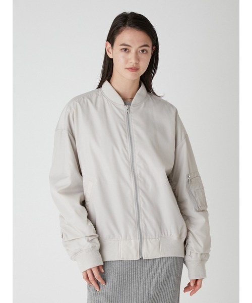 Mila Owen（ミラオーウェン）の「ポケットデザインオーバーサイズMA-1（MA-1・レディース・ブラック/カーキ/アイボリー・1/0）」の2枚目の写真