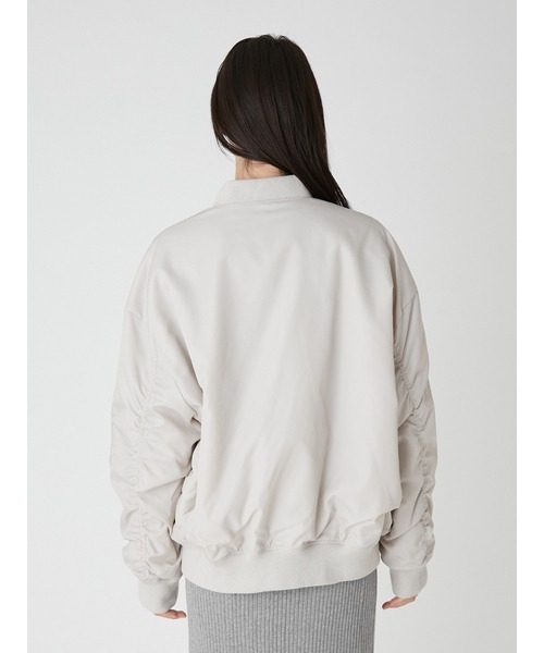 Mila Owen（ミラオーウェン）の「ポケットデザインオーバーサイズMA-1（MA-1・レディース・ブラック/カーキ/アイボリー・1/0）」の5枚目の写真