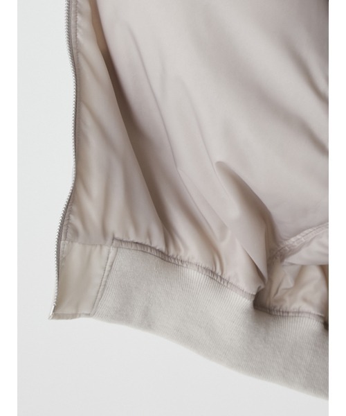 Mila Owen（ミラオーウェン）の「ポケットデザインオーバーサイズMA-1（MA-1・レディース・ブラック/カーキ/アイボリー・1/0）」の12枚目の写真