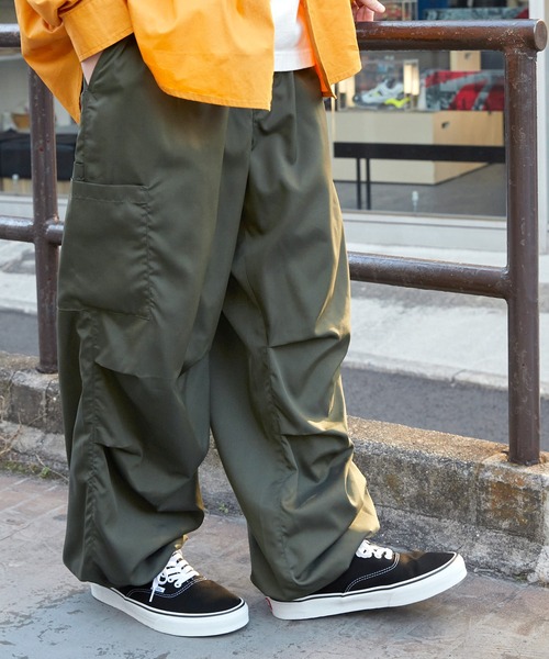 VANS(バンズ)の「VANS/ヴァンズ USA AUTHENTIC オーセンティック スニーカー(スニーカー・メンズ・ブラック・28cm/24.5cm/27.5cm/26.5cm/25cm/28.5cm/24cm/23.5cm/23cm/27cm/26cm/25.5cm)」の3枚目の写真