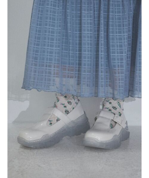 merry jenny（メリージェニー）の「Tストラップスニーカー（スニーカー・レディース・ブラック/ブルー/アイボリー・MEDIUM/LARGE）」の7枚目の写真