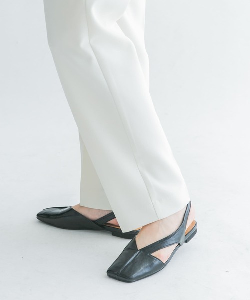 KBF(ケイビーエフ)の「スクエアトゥアシンメトリーミュール(サンダル・レディース・キャメル/ブラック・36/37/38)」の16枚目の写真