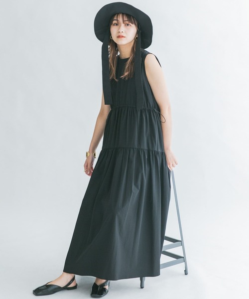 KBF(ケイビーエフ)の「スクエアトゥアシンメトリーミュール(サンダル・レディース・キャメル/ブラック・36/37/38)」の20枚目の写真