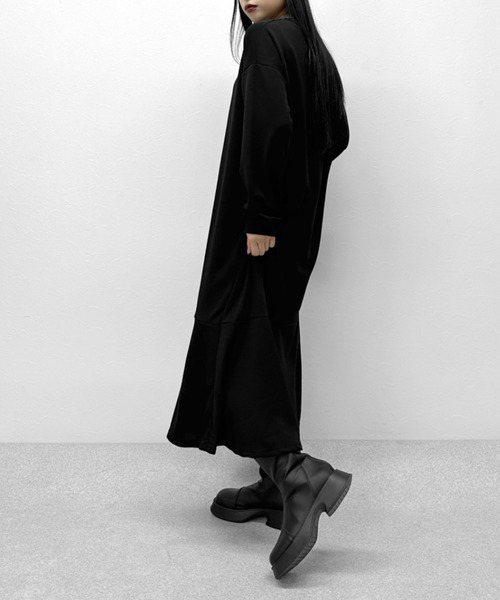 LVEU.(ラブユ.)の「【ZOZOTOWN限定】Mermaid long sleeve one-piece / マーメイドロングスリーブワンピース(ワンピース・レディース・ブラック・FREE)」の11枚目の写真