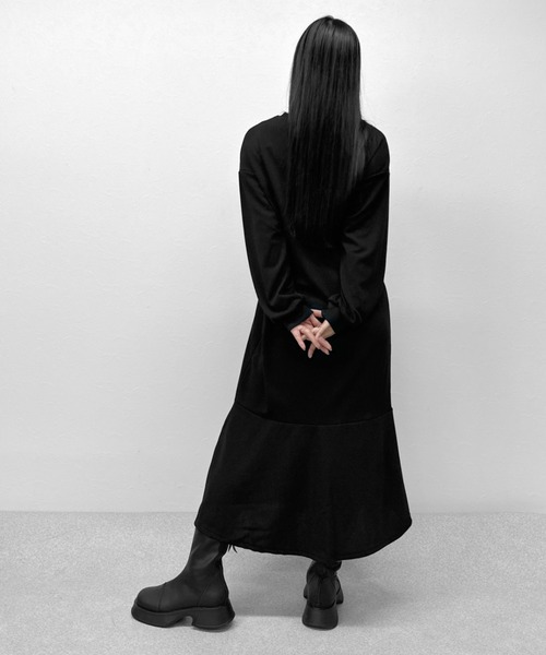 LVEU.(ラブユ.)の「【ZOZOTOWN限定】Mermaid long sleeve one-piece / マーメイドロングスリーブワンピース(ワンピース・レディース・ブラック・FREE)」の2枚目の写真