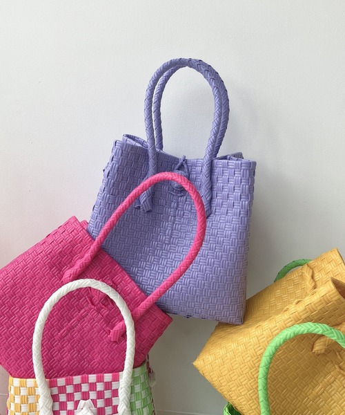 AS KNOW AS plus（アズノゥアズプラス）の「スクエア パサールバッグ（トートバッグ・レディース・ラベンダー/ライトピンク/カラフル/トリコロール/イエロー/ライトグリーン/ピンク/ブラック×ホワイト/ホワイト×ブラック/パープル系/グリーン系/レッド系・FREE）」の5枚目の写真