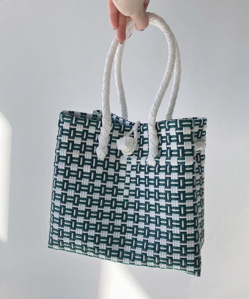 AS KNOW AS plus（アズノゥアズプラス）の「スクエア パサールバッグ（トートバッグ・レディース・ラベンダー/ライトピンク/カラフル/トリコロール/イエロー/ライトグリーン/ピンク/ブラック×ホワイト/ホワイト×ブラック/パープル系/グリーン系/レッド系・FREE）」の4枚目の写真