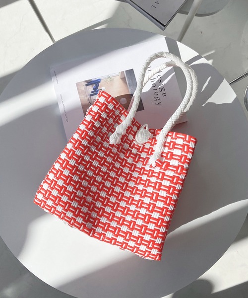 AS KNOW AS plus（アズノゥアズプラス）の「スクエア パサールバッグ（トートバッグ・レディース・ラベンダー/ライトピンク/カラフル/トリコロール/イエロー/ライトグリーン/ピンク/ブラック×ホワイト/ホワイト×ブラック/パープル系/グリーン系/レッド系・FREE）」の10枚目の写真