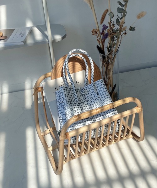 AS KNOW AS plus（アズノゥアズプラス）の「スクエア パサールバッグ（トートバッグ・レディース・ラベンダー/ライトピンク/カラフル/トリコロール/イエロー/ライトグリーン/ピンク/ブラック×ホワイト/ホワイト×ブラック/パープル系/グリーン系/レッド系・FREE）」の2枚目の写真