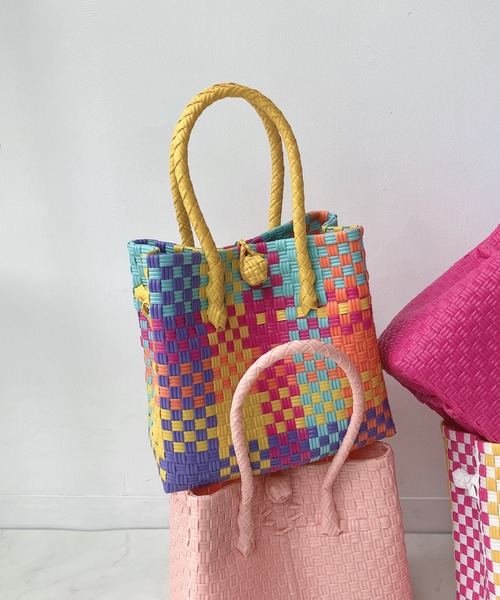 AS KNOW AS plus（アズノゥアズプラス）の「スクエア パサールバッグ（トートバッグ・レディース・ラベンダー/ライトピンク/カラフル/トリコロール/イエロー/ライトグリーン/ピンク/ブラック×ホワイト/ホワイト×ブラック/パープル系/グリーン系/レッド系・FREE）」の20枚目の写真