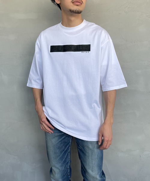 1PIU1UGUALE3  RELAX （ウノピゥウノウグァーレトレ リラックス）の「[1PIU1UGUALE3 RELAX/ウノピゥウノウグァーレトレ リラックス] 別注 エンボスボックスロゴ Tシャツ（Tシャツ/カットソー・レディース・ホワイト/ブラック・M/L/XL）」の12枚目の写真