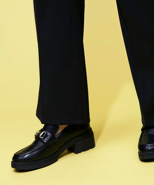 FOREVER 21（フォーエバー トゥエンティーワン）の「【FEMININE】カラーフレアパンツ（スラックス・レディース・ピンク/ホワイト/ブラック・MEDIUM/SMALL）」の5枚目の写真