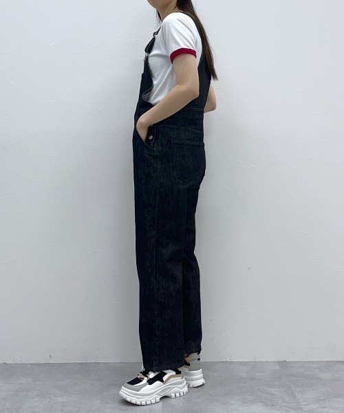 FOREVER 21（フォーエバー トゥエンティーワン）の「【STREET】デニムオーバーオール（サロペット/オーバーオール・レディース・ブラック/ブルー・SMALL/MEDIUM）」の12枚目の写真