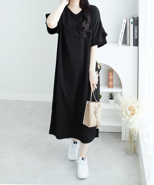 alotta(アロッタ)の「華奢見せ&サラサラ素材が夏に嬉しい。フリル袖Tシャツワンピース【Sサイズ展開あり】(ワンピース・レディース・ネイビー/ブルー系その他/ベージュ/ブラック系その他/ライトピンク/グレイッシュブルー/モカ/ブラック/ライトブルー/レッド/サックスブルー/ブルーグリーン/ドット/ホワイト系その他・XXXX-LARGE/SMALL/X-LARGE/XX-LARGE/LARGE/XXX-LARGE/MEDIUM)」の3枚目の写真