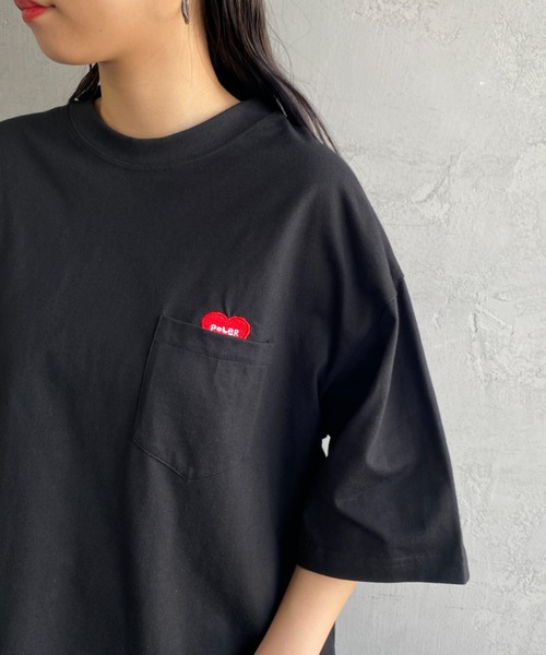 POLeR（ポーラー）の「【FINEBOYS 9月号掲載】[POLeR/ポーラー] 別注 FURRY HART ワンポイントロゴ刺繍ポケットTシャツ（Tシャツ/カットソー・レディース・ブラック/ホワイト/グリーン・L/M）」の3枚目の写真