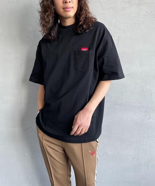 POLeR（ポーラー）の「【FINEBOYS 9月号掲載】[POLeR/ポーラー] 別注 FURRY HART ワンポイントロゴ刺繍ポケットTシャツ（Tシャツ/カットソー・レディース・ブラック/ホワイト/グリーン・L/M）」の9枚目の写真